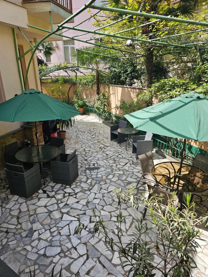טביליסי Danisimo Hotel מראה חיצוני תמונה