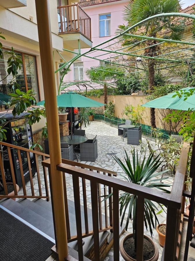 טביליסי Danisimo Hotel מראה חיצוני תמונה