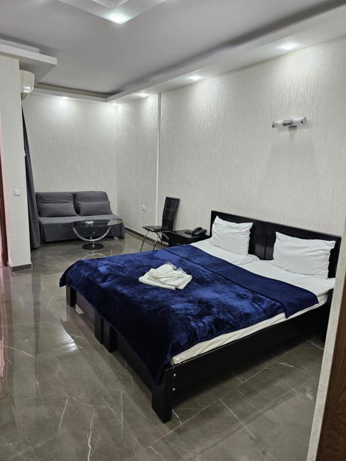 טביליסי Danisimo Hotel חדר תמונה