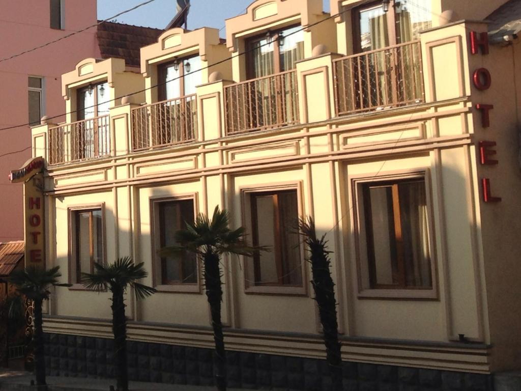 טביליסי Danisimo Hotel מראה חיצוני תמונה