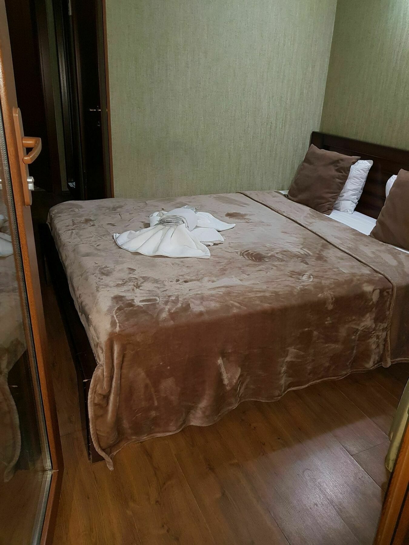 טביליסי Danisimo Hotel מראה חיצוני תמונה