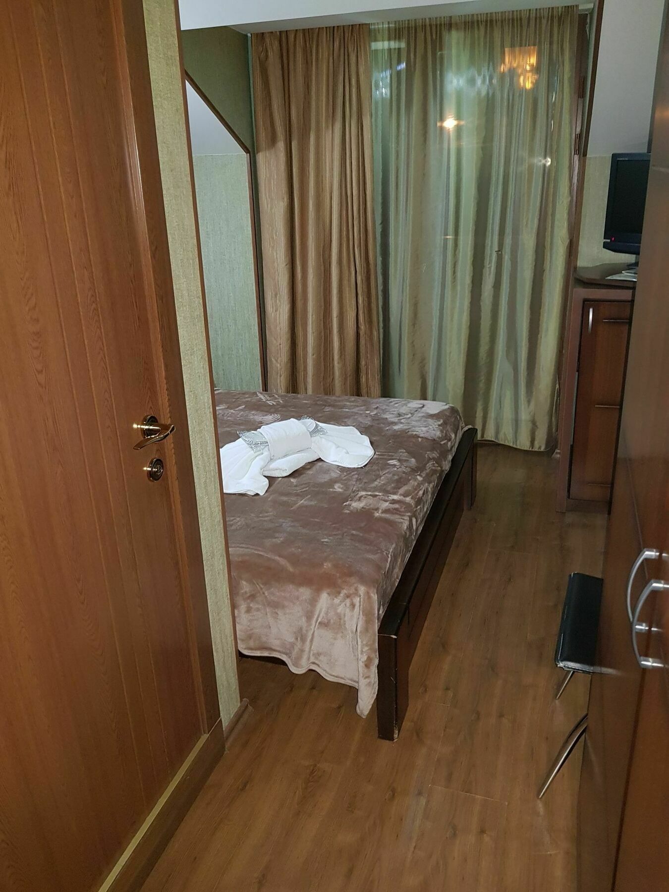טביליסי Danisimo Hotel מראה חיצוני תמונה