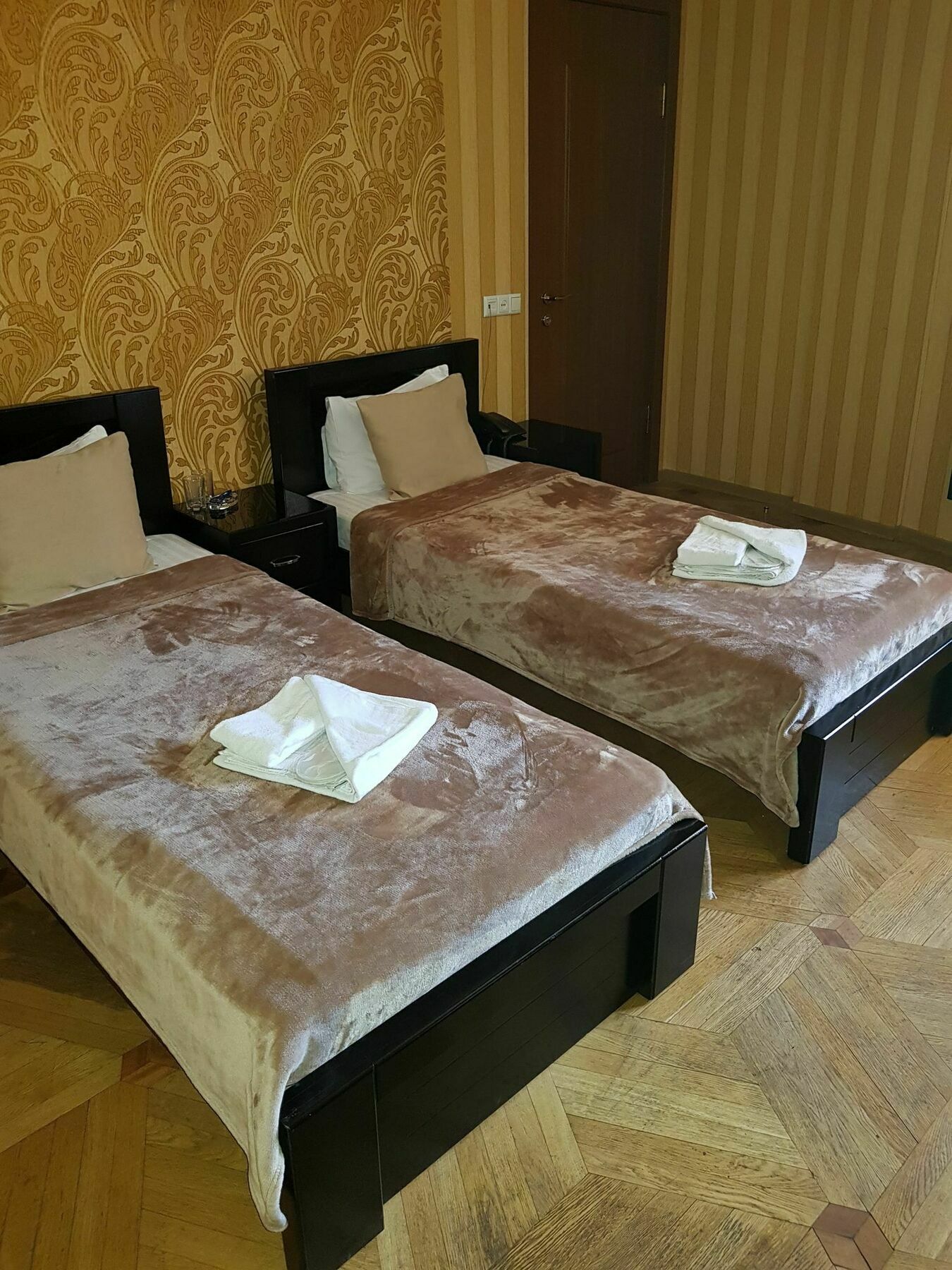 טביליסי Danisimo Hotel מראה חיצוני תמונה